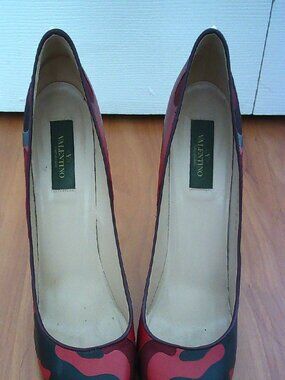 Valentino Rockstud Camouflage Pointed-Toe Pumps